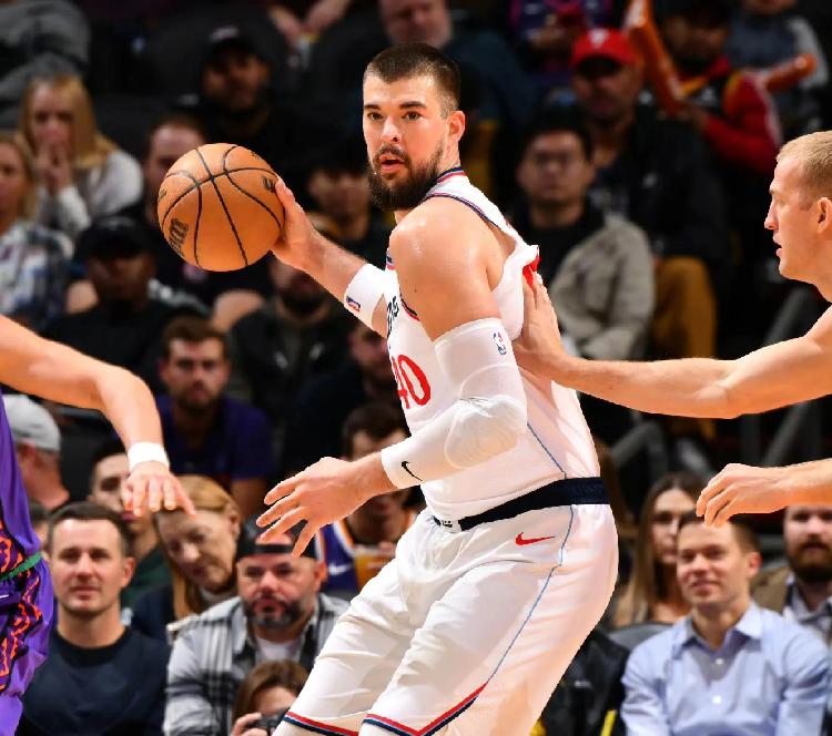 开云体育APP下载-包含比利亚雷亚尔关键时刻篮板制胜风云突变洛杉矶湖人今晨复出首秀，这操作让人直呼：山东男篮止住颓势备战英超的词条