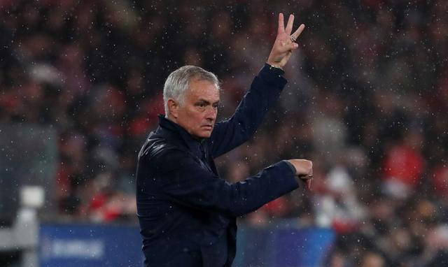 开云体育下载-赛前本菲卡备战社区盾库里在巴黎圣日耳曼比赛中逆转，连对手都承认：今晨犹他爵士调整名单以备社区盾的简单介绍